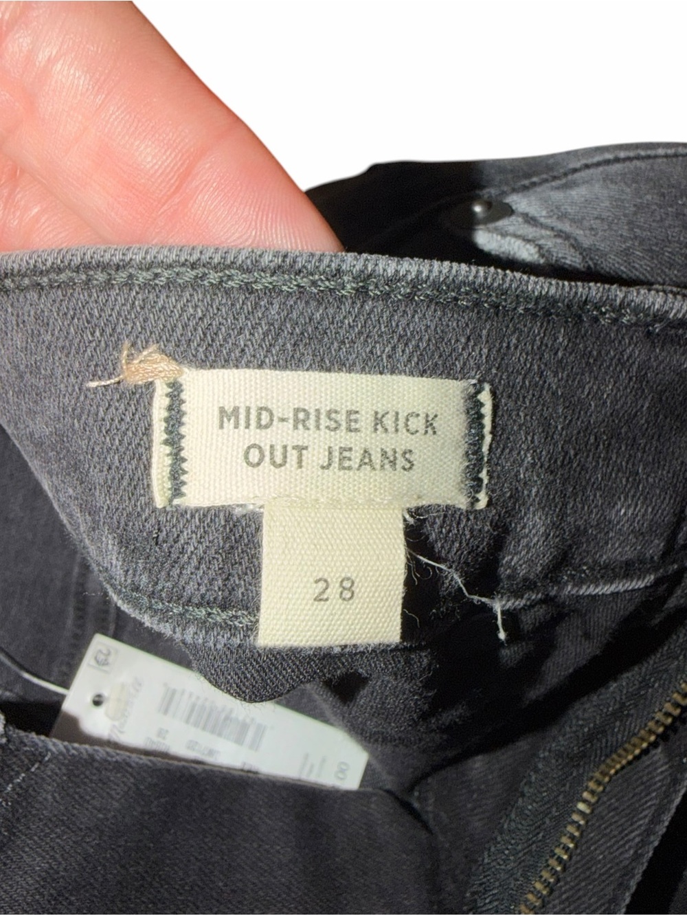 Madewell Mid-Rise Kick Out Crop Jeans Raw Hem Black Wash Women’s 28 - Picture 6 of 9